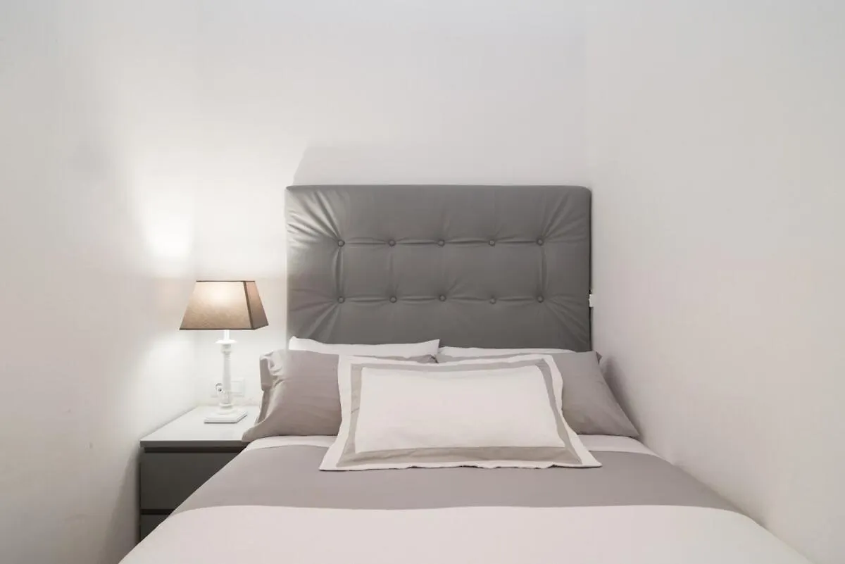 Apartment Nice, Cozy, Up To 6, Fcb Stadium, Free Parking Barcelona