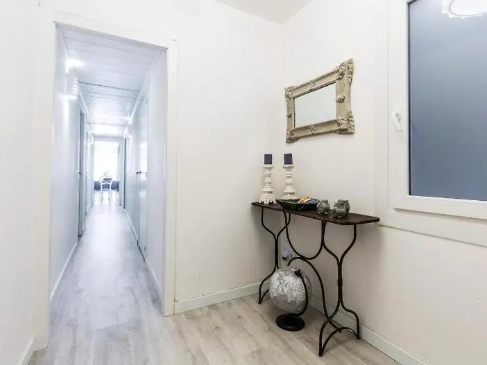 Nice, Cozy, Up To 6, Fcb Stadium, Free Parking Barcelona Spain