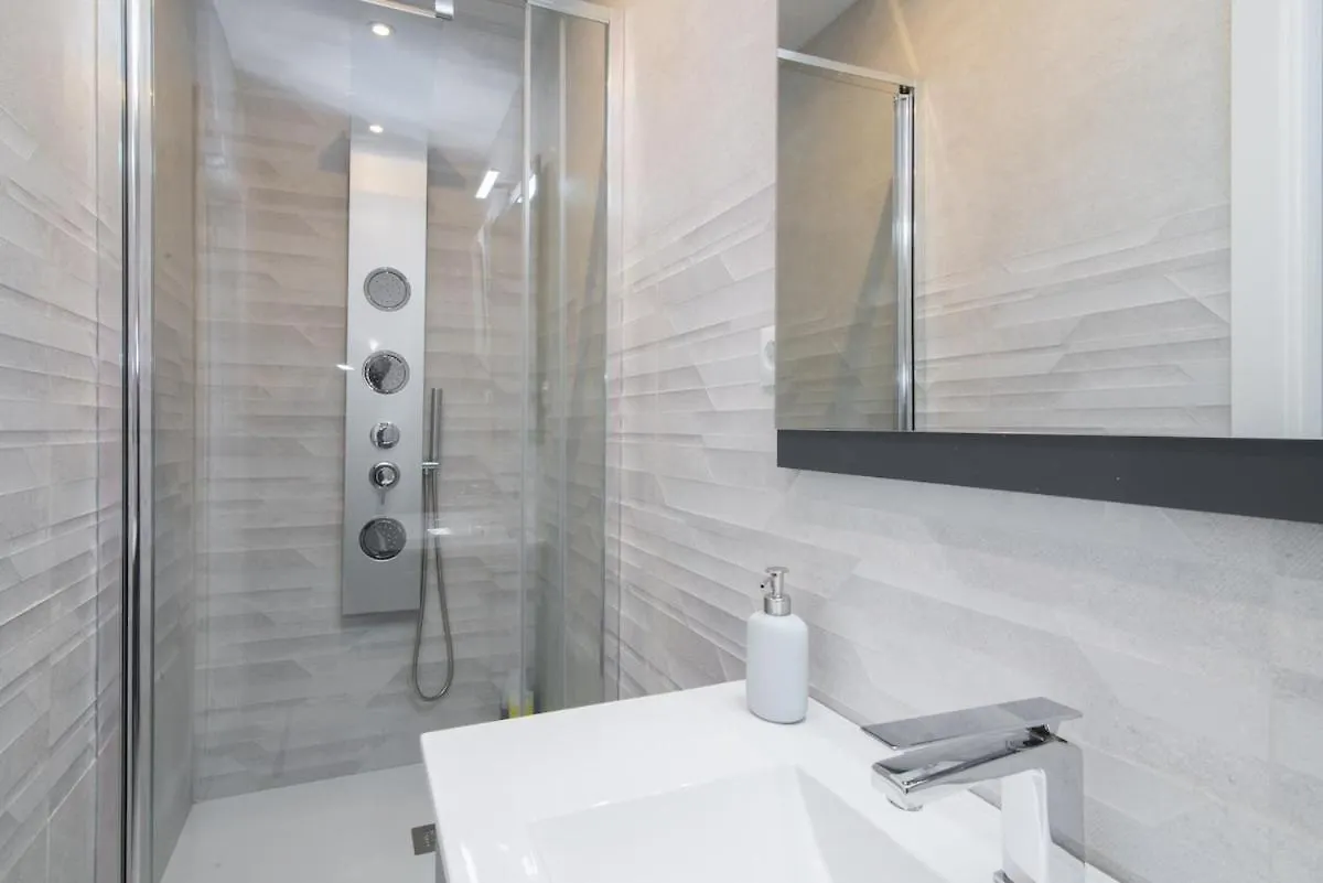 Nice, Cozy, Up To 6, Fcb Stadium, Free Parking Barcelona Spain