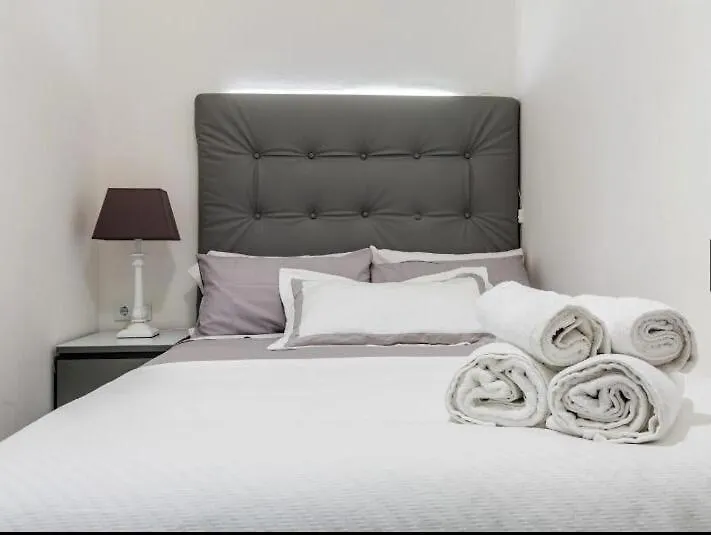 Nice, Cozy, Up To 6, Fcb Stadium, Free Parking Barcelona