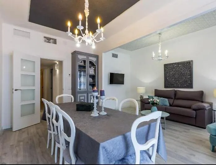 Nice, Cozy, Up To 6, Fcb Stadium, Free Parking Barcelona Apartment