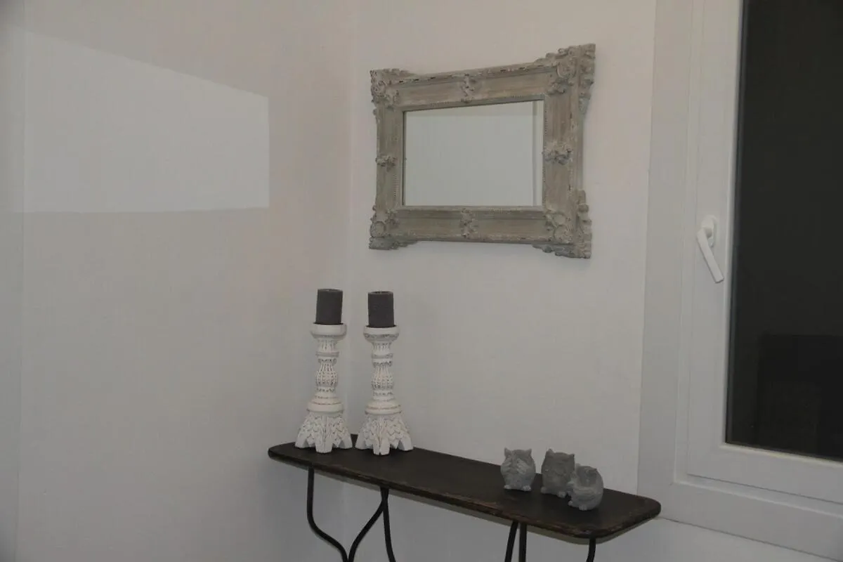 Apartment Nice, Cozy, Up To 6, Fcb Stadium, Free Parking Barcelona Spain