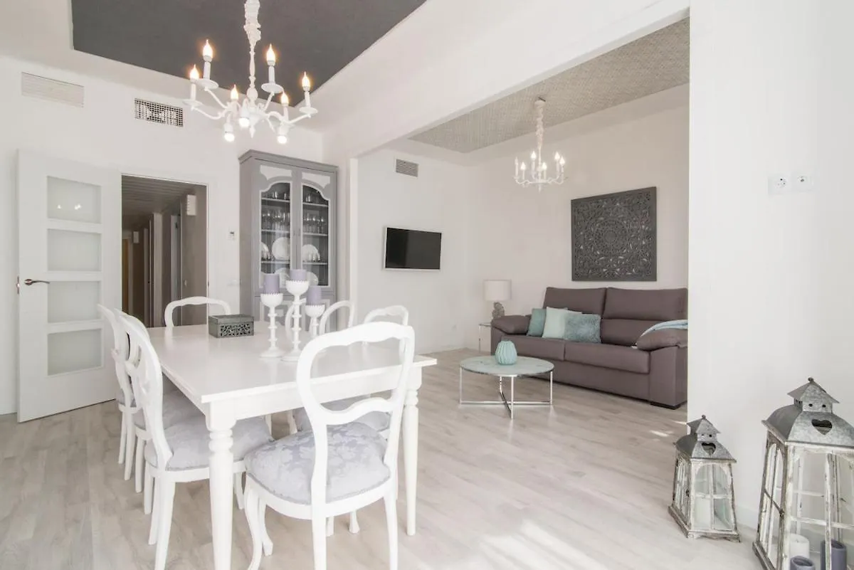 Nice, Cozy, Up To 6, Fcb Stadium, Free Parking Barcelona